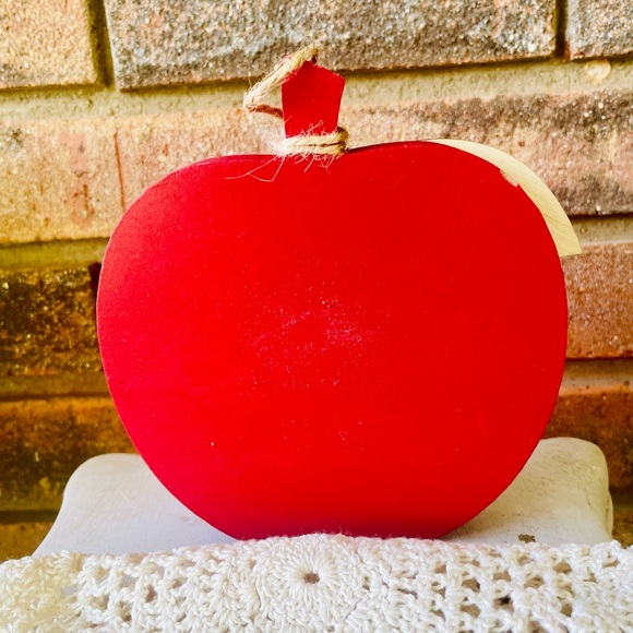 *Apple of My Eye Wooden Apple Shelf Sitter - Picture 5 of 13